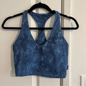 LiCi Fit Built-In V-Tank Crop Top, M